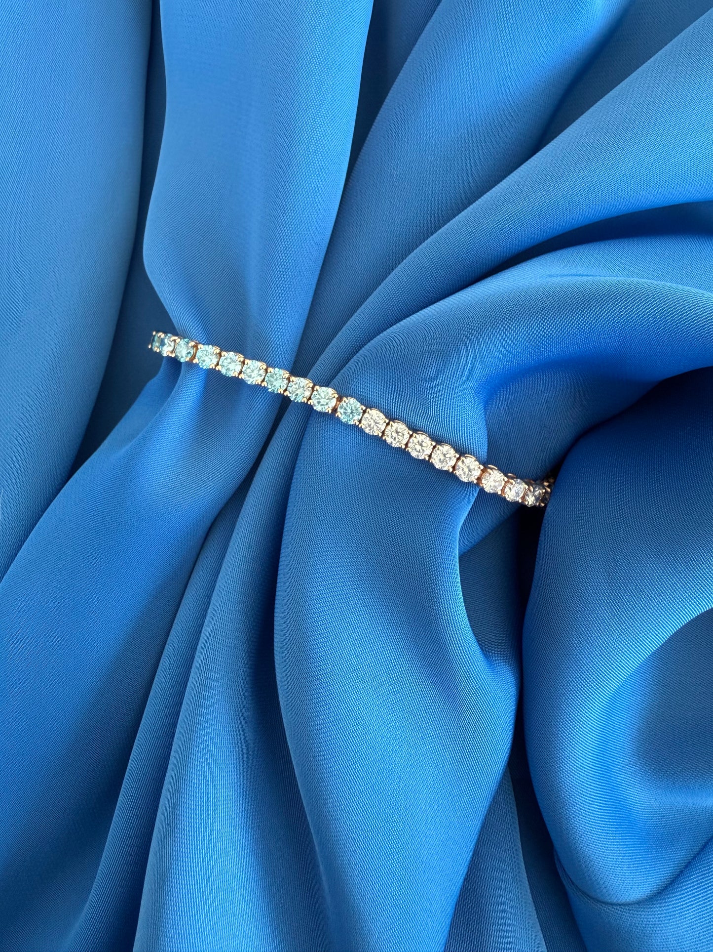 Blue & White Diamonds Bracelet